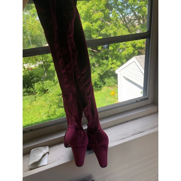 Red Velvet Boots - Picture 3 of 5